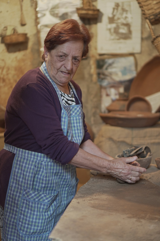 Mujer haciendo losa